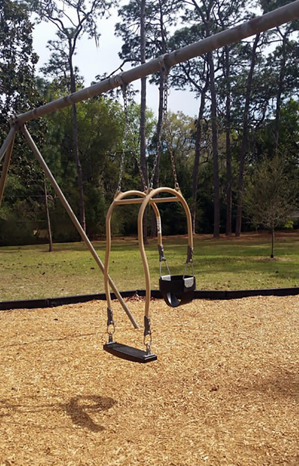20 Brilliant Ideas That Should Become Reality Everywhere - This Swing Is Designed So The Child And The Parent Can Swing Together