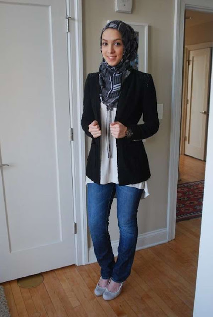 Latest Causal Hijab Style Trends and Designs with Jeans Sample 1
