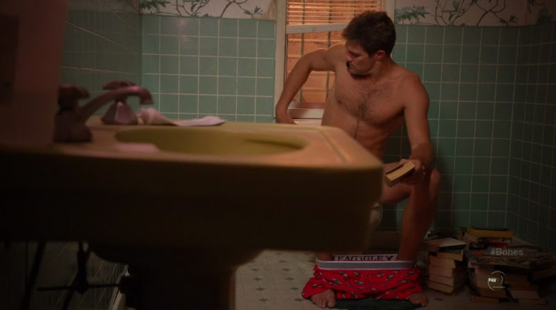 Geoff Stults Shirtless on Bones s6e19