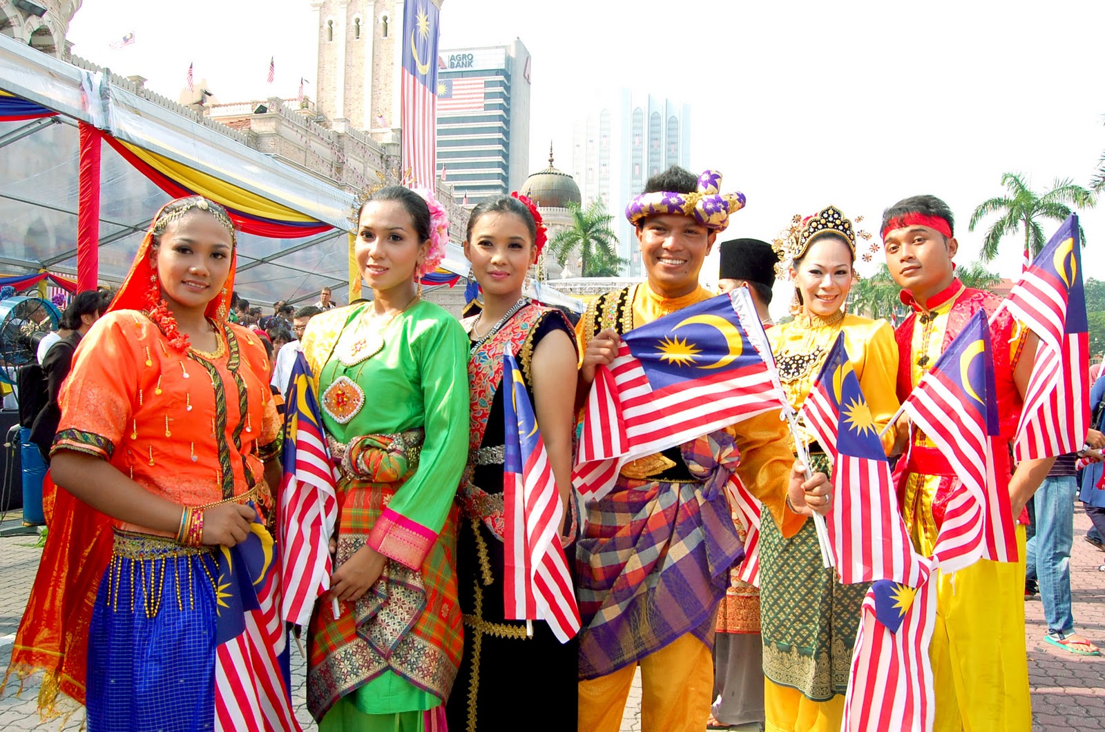 ROFLI PHOTO 1 MALAYSIA PERPADUAN 