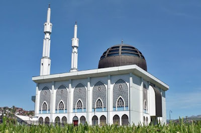 Achmad Noe'man arsitek 1000 masjid dari Garut