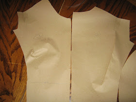 McCall 4922 Shoulder Adjustment on Pattern www.sewplus.blogspot.com McCall 4922 Shoulder Adjustment on Pattern www.sewplus.blogspot.com
