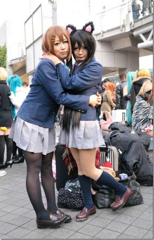 Sexy garotas de cosplay no Comiket (18)