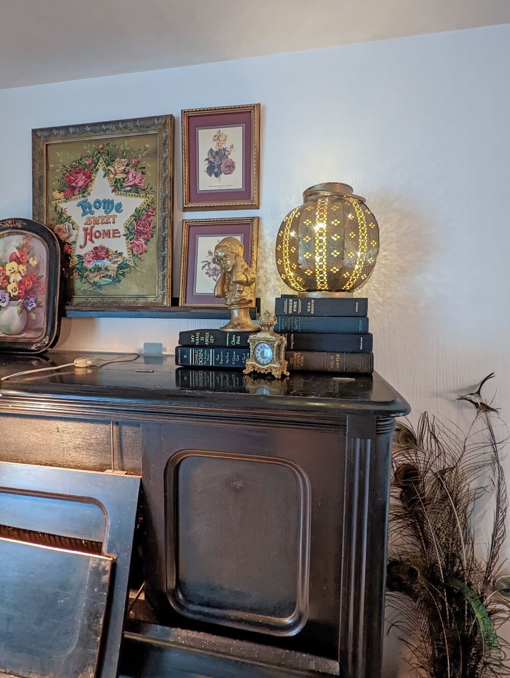 Dark Academia Decor, Yes Please! – Hunting for Vintage