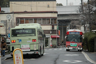 京都市交通局 京都200か737　京阪シティバス A-3087 京都200か1598 京阪淀駅にて