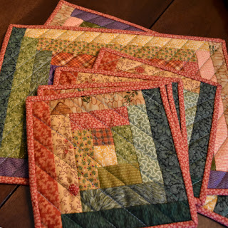 #QuiltBee: quilted harvest placemats and pot holders