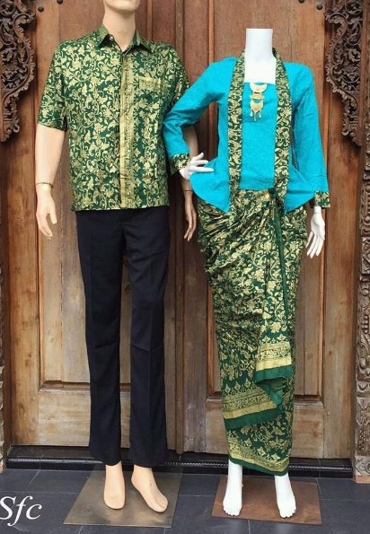 Koleksi Baju  Muslim Batik  Sarimbit Modern  untuk Ke Acara 