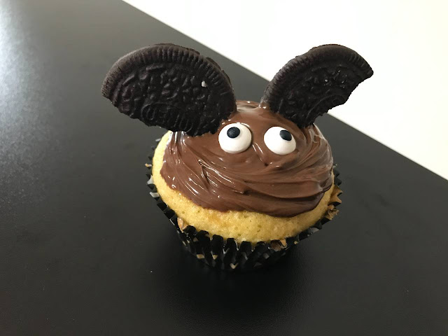 Bat Halloween Cupcake