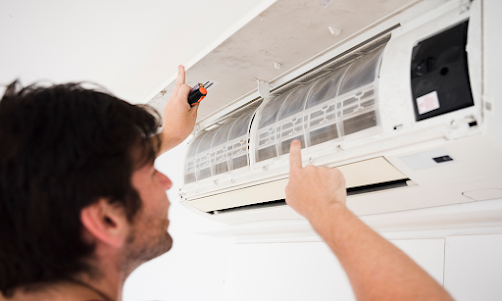 air conditioner problem check by technician