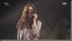 Sinopsis The Girl Who Sees Smells Episode 7