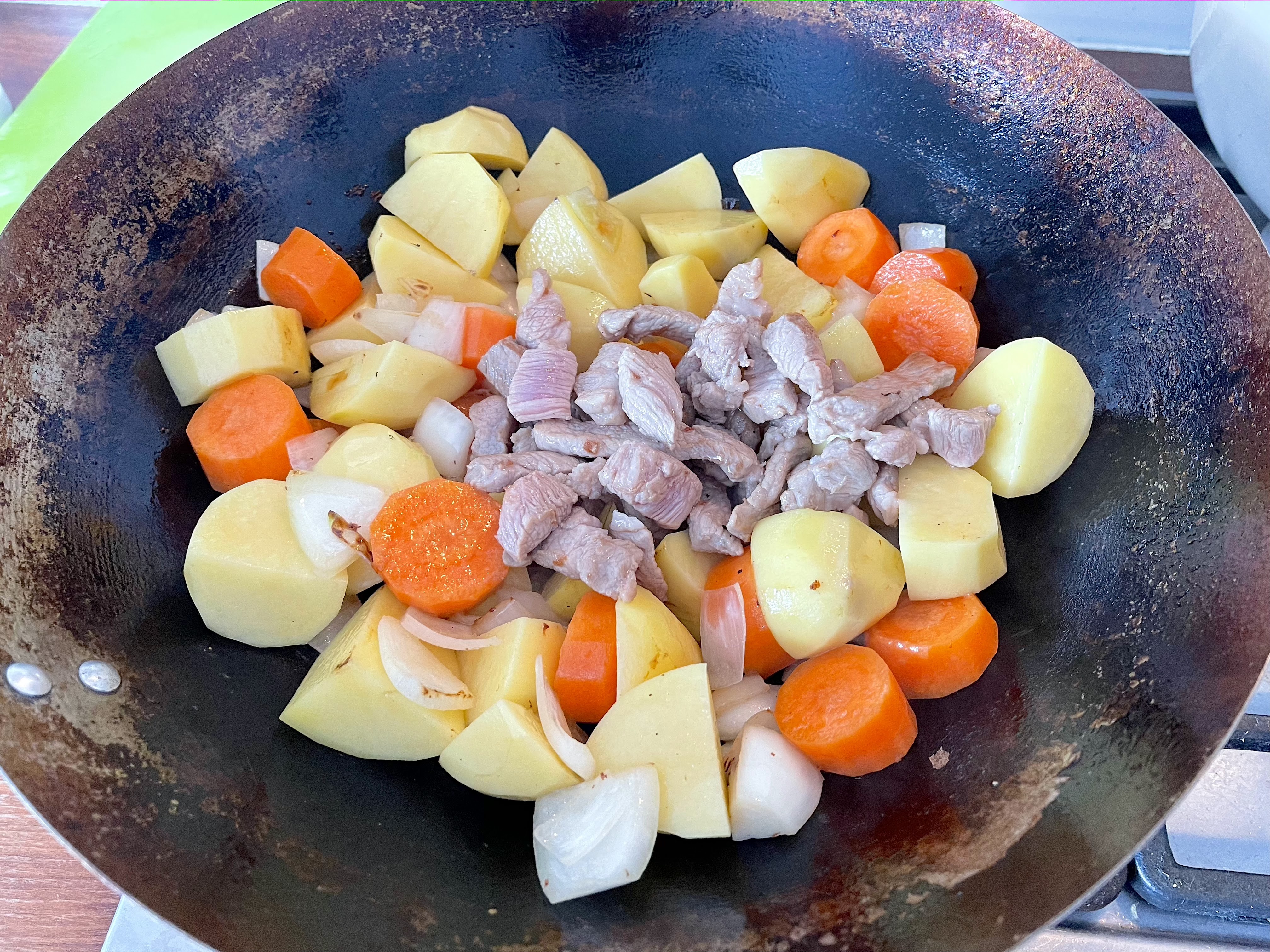 Chinese-Braised-Pork-and-Potatoes