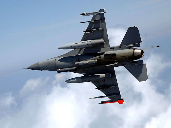 wallpaper pesawat tempur F16, gambar pesawat tempur