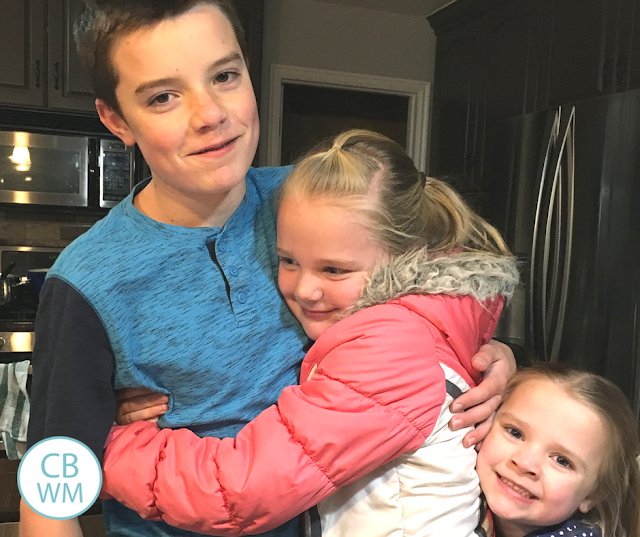  Rules to overstep on the peace amidst siblings amongst dissimilar hugging preferences The Perfect Hugging Rule For Siblings