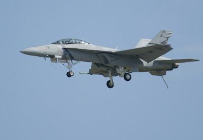 Caça F/A-18 Super Hornet.