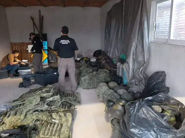 Galería: Ejército y Fiscalia revientan dos casas de seguridad en Zapopan y San Sebastián del Oeste del CJNG, le tumbaron un importante Arsenal al Mencho