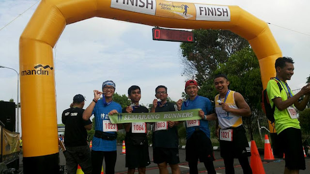 Foto bersama semarang runners