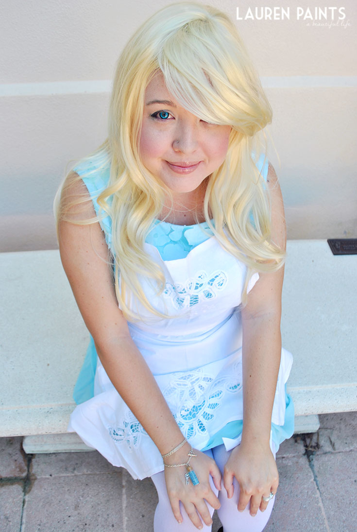 DIY Alice in Wonderland Costume