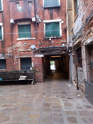 Callejon acceso al Hotel Cà Pozzo Venice