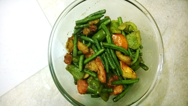 Green Salad with Apples