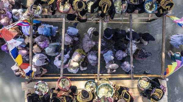 Mandi Balimau dan jeruk limau melawan dosa warisan