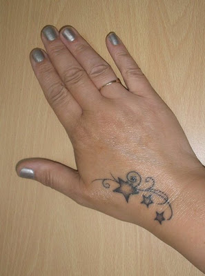 small hand tattoos