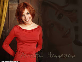 Alyson Hannigan Lovely Wallpaper