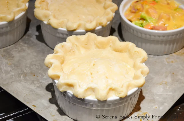 Cheesy-Ham-Broccoli-Pot-Pie-Cover-Pie-Crust.jpg