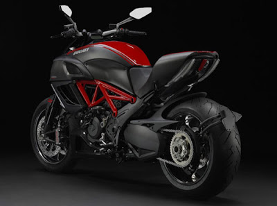 Ducati Diavel Carbon,   Diavel Carbon