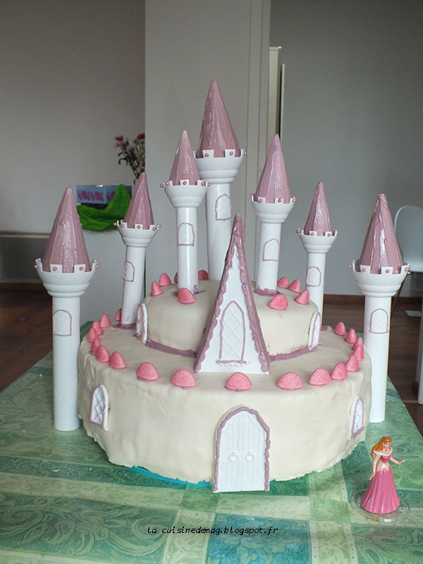 Gâteaux D'anniversaire De Château sur Pinterest Gâteaux  - image gateau chateau princesse