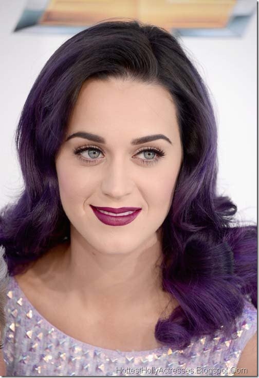 Katy Perry Hot Photos in Stylish Dress 3