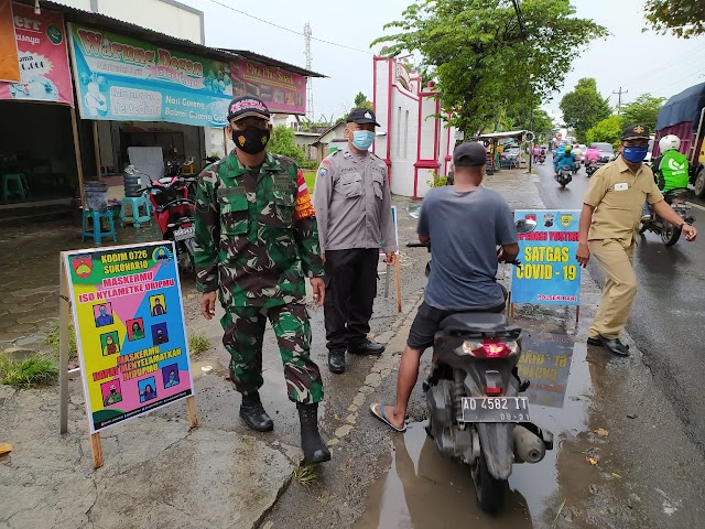 Sambangi Pasar Baki,  Koramil 08/Baki Bersinergi Dengan Polsek Baki Himbau 5M