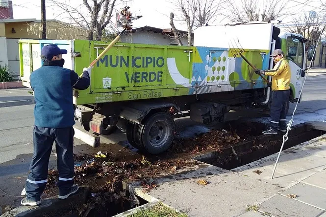 “El mantenimiento de las acequias nos corresponde a todos”