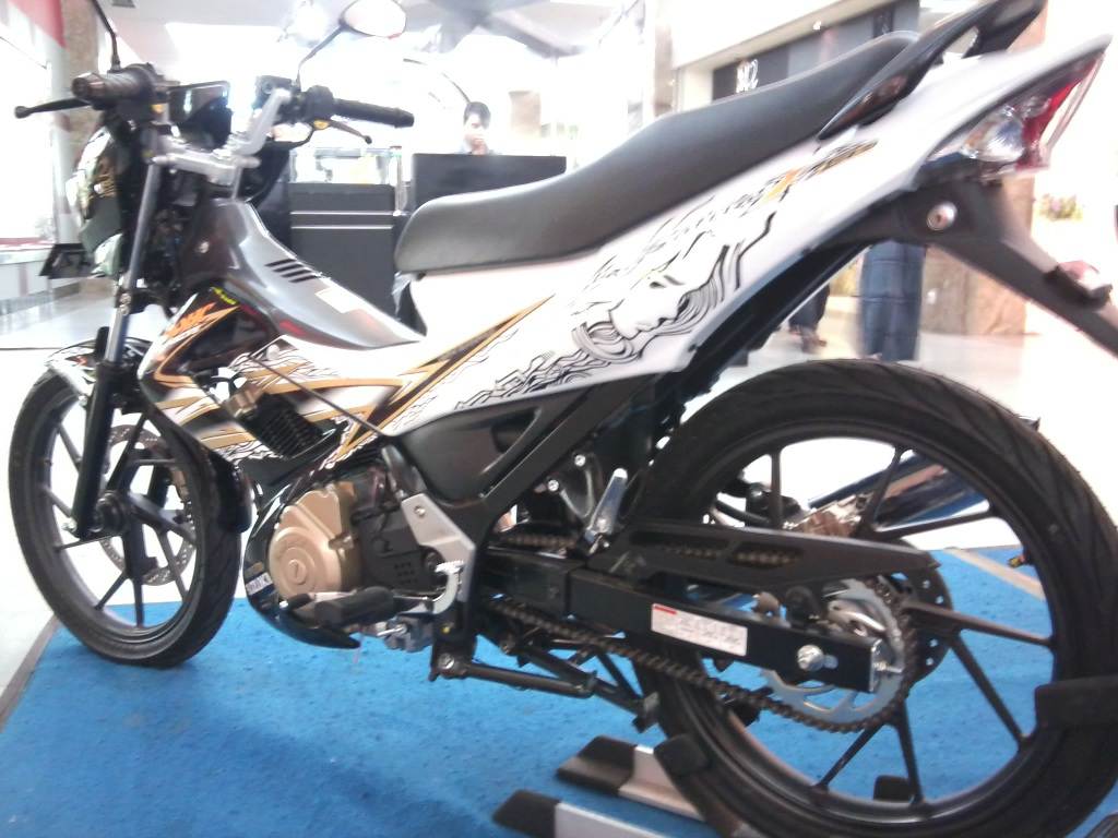 Download Modifikasi Motor Suzuki Satria Fu 2012 Terbaru Velgy Motor