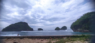 tiga pulau pantai Goa Cina