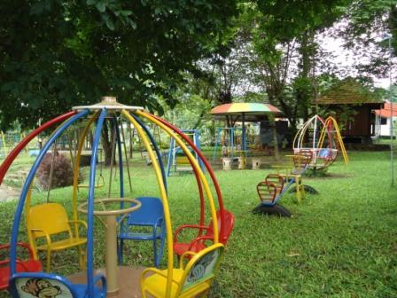 Trend Populer Desain Taman Bermain Anak Outdoor, Motif Masa Kini!
