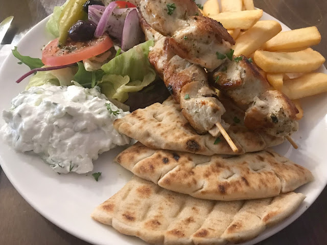 Greek meal, pitta break, chicken, chips and salad 