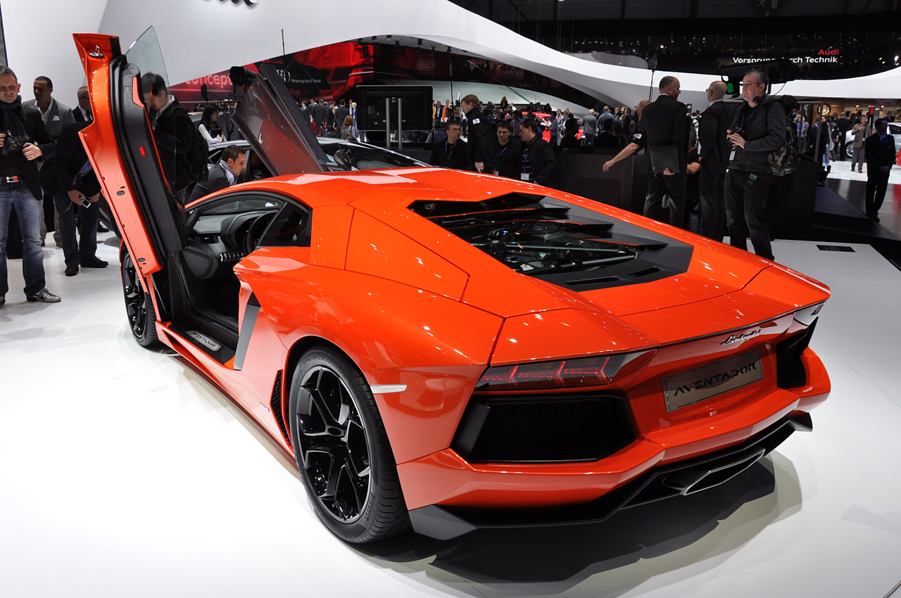 Galerie photo et wallpaper Lamborghini Aventador