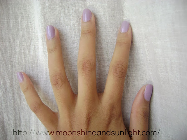 Oriflame Nail polish review Lavender shimmer