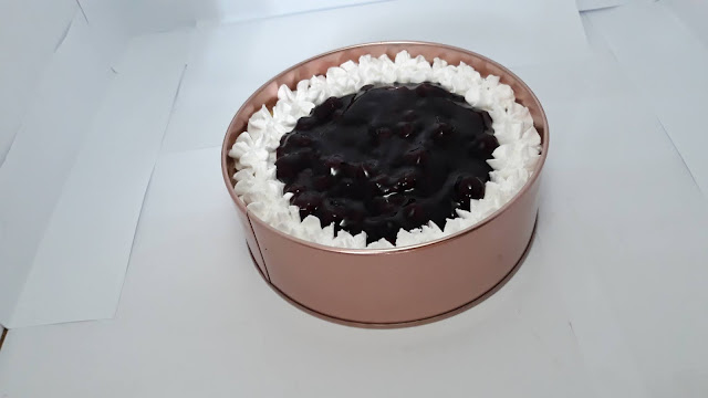 Blueberry Cheesecake in tin can