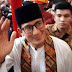 Sandiaga Ucapkan Selamat 'Lebaran Imlek' Kepada Warga Yang Ada di Petak Sembilan