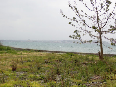 能登半島一周自転車の旅 能登島から和倉温泉を見る