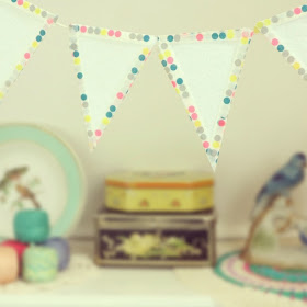 ByHaafner, bunting, garland, craftroom, washitape, crochet, doily, pastel, thrifted tins, vintage, yarn