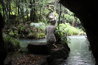 English Garden - Venus Bathing