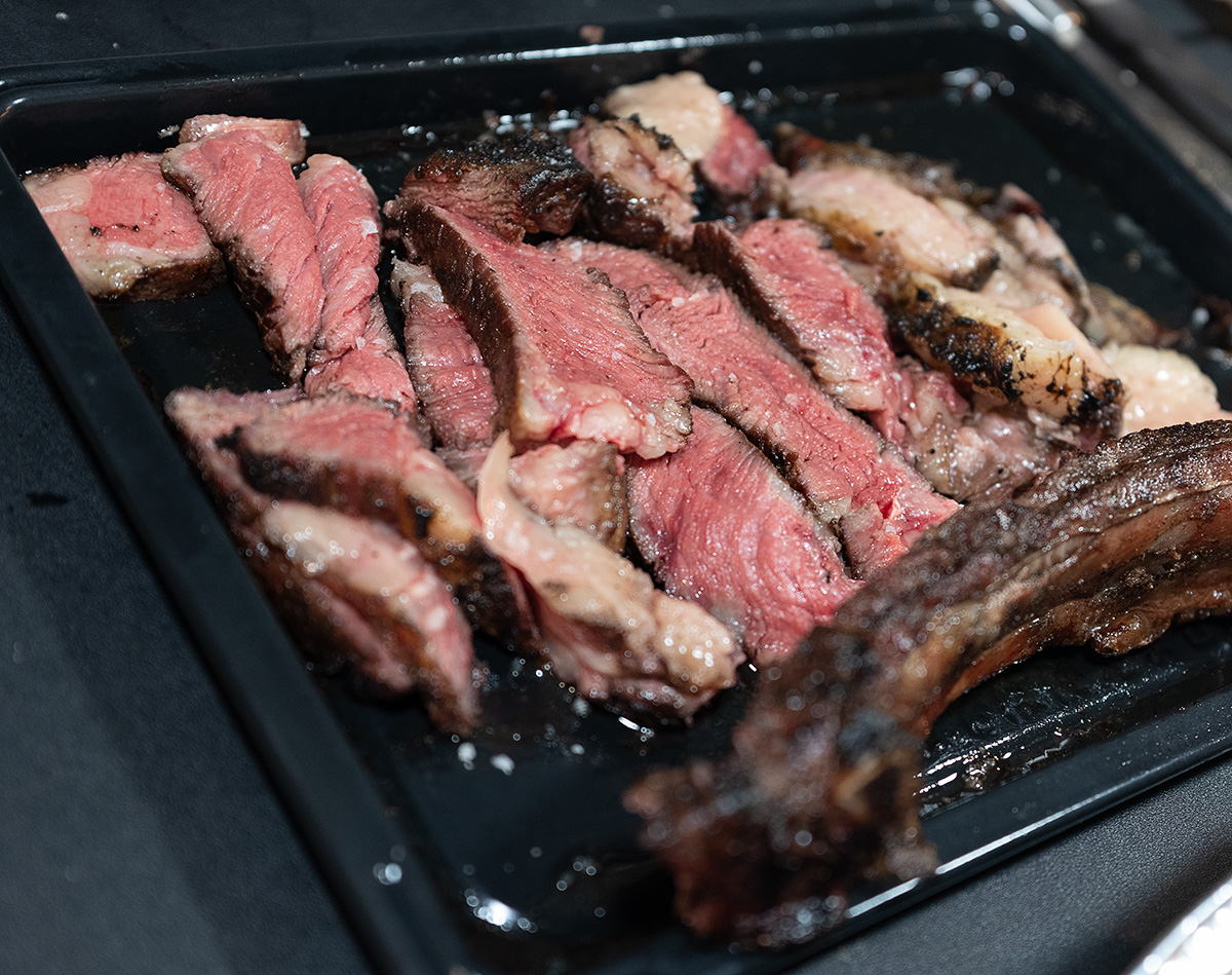 Reverse sear a tomahawk steak in Weber Kettle