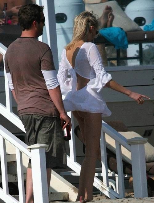 wind-vs-miniskirts2 (11)