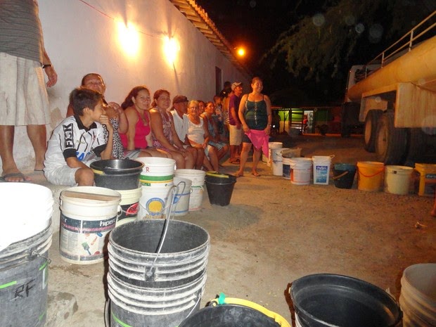 Cidade no Ceará disponibiliza só 20 litros de água ao dia por pessoa