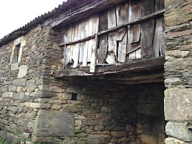 by E.V.Pita (2014) / Galician barns / Por E.V.Pita (2014) Hórreos de Galicia