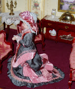 Another added bonus is the grey fabric of the dress. (dolls house dolls clothes )