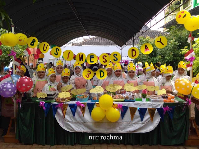 kegiatan anak-anak di sekolah, business day