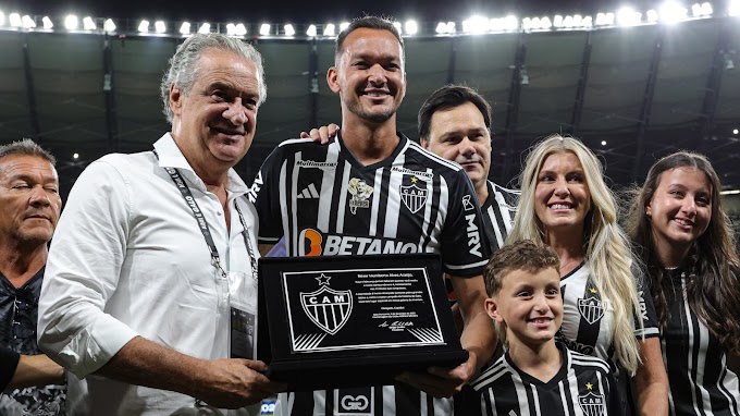 Com belo mosaico, torcida do Atlético-MG homenageia Réver em sua despedida: "Valeu, capitão"